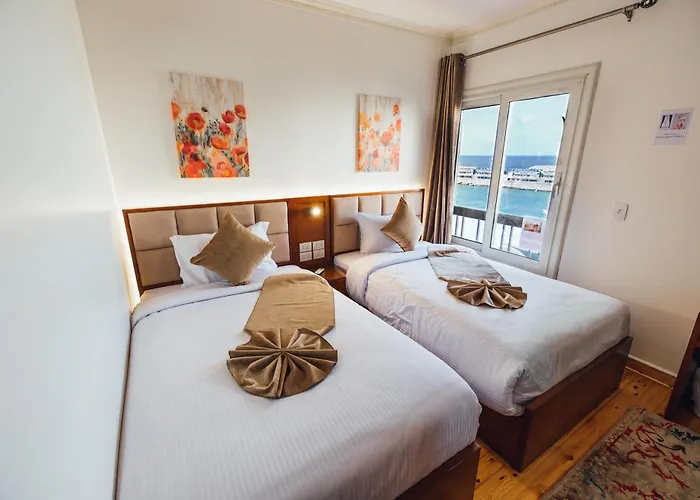 Al Corniche Residence Sea View