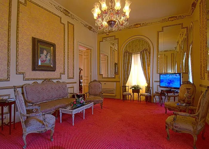 Le Metropole Luxury Heritage Hotel Since 1902 By Paradise Inn Group